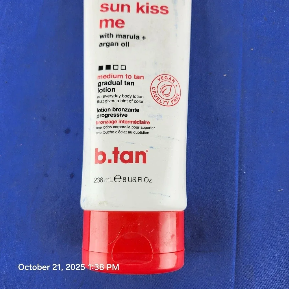 2x b.Tan Plump AND‎ SUN KISS ME  Gradual Tan Lotion 8 oz MEDIUM TO TAN
